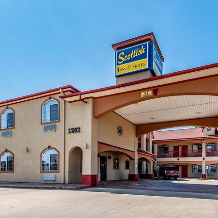 Scottish Inns & Suites Iah Airport-Beltway 8 Aldine ภายนอก รูปภาพ