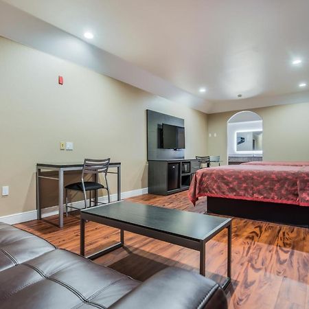 Scottish Inns & Suites Iah Airport-Beltway 8 Aldine ภายนอก รูปภาพ