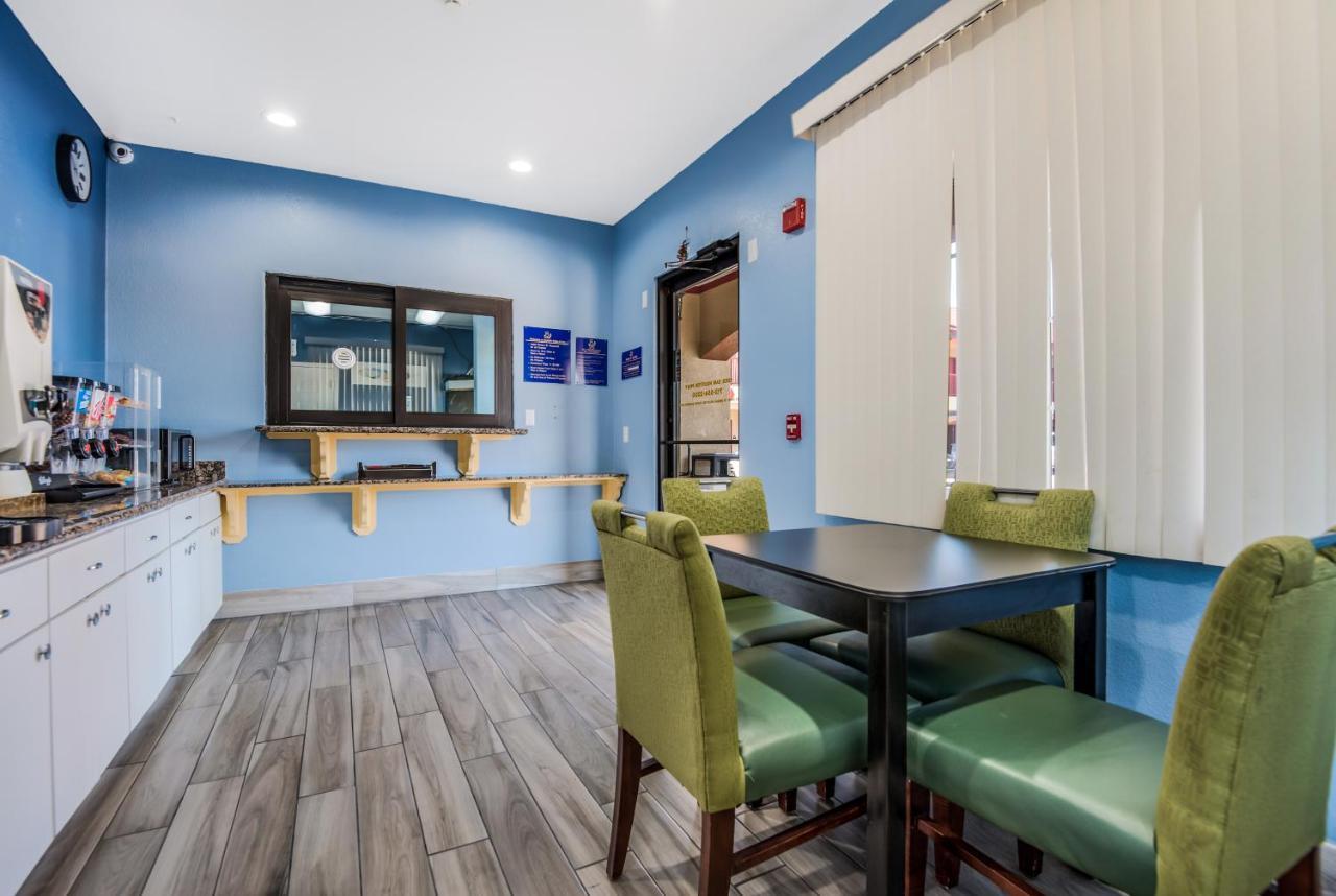 Scottish Inns & Suites Iah Airport-Beltway 8 Aldine ภายนอก รูปภาพ