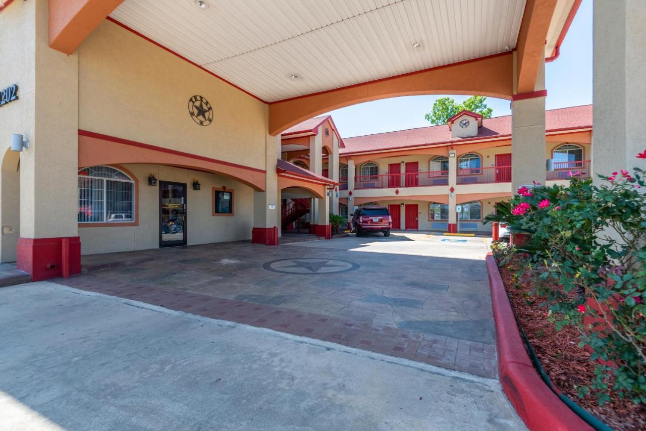 Scottish Inns & Suites Iah Airport-Beltway 8 Aldine ภายนอก รูปภาพ