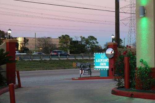 Scottish Inns & Suites Iah Airport-Beltway 8 Aldine ภายนอก รูปภาพ